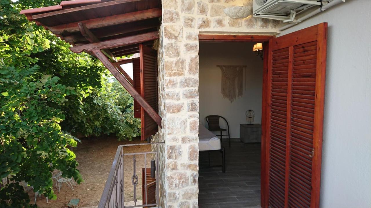 Stone House With Seaview Nea Poteidaia Exterior foto