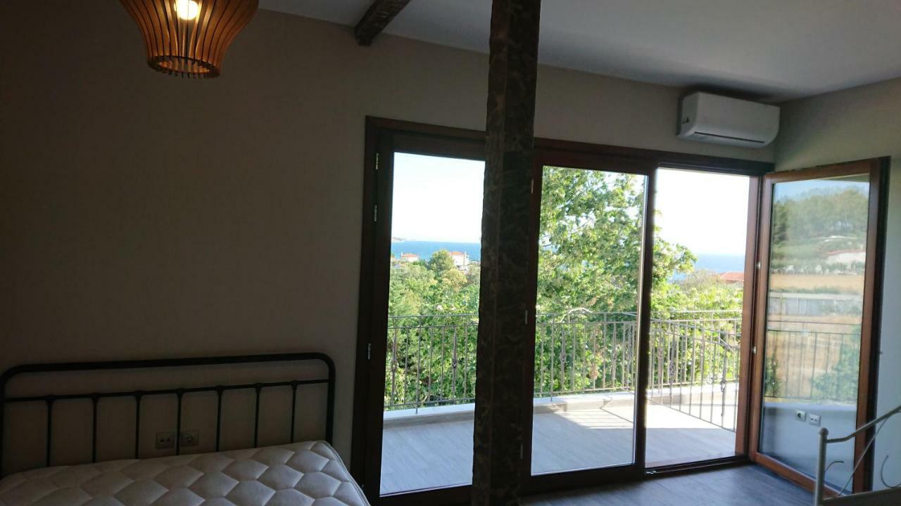 Stone House With Seaview Nea Poteidaia Exterior foto