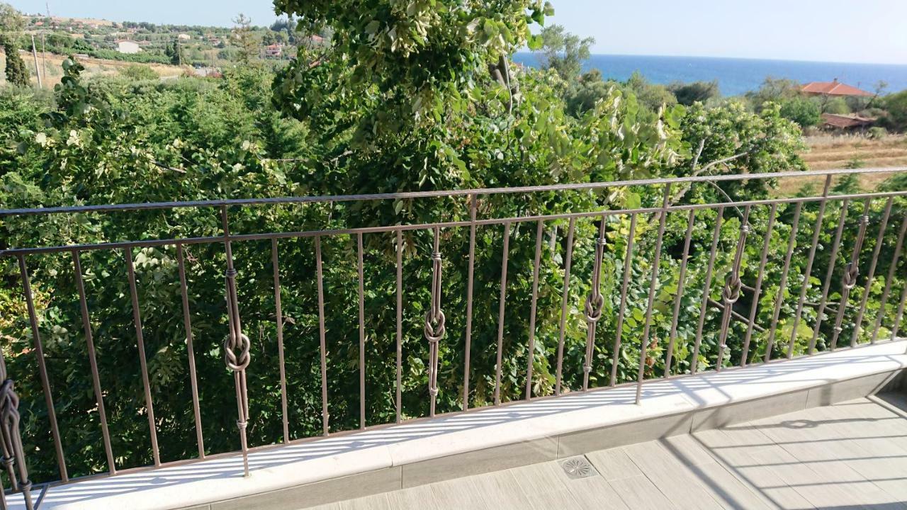 Stone House With Seaview Nea Poteidaia Exterior foto